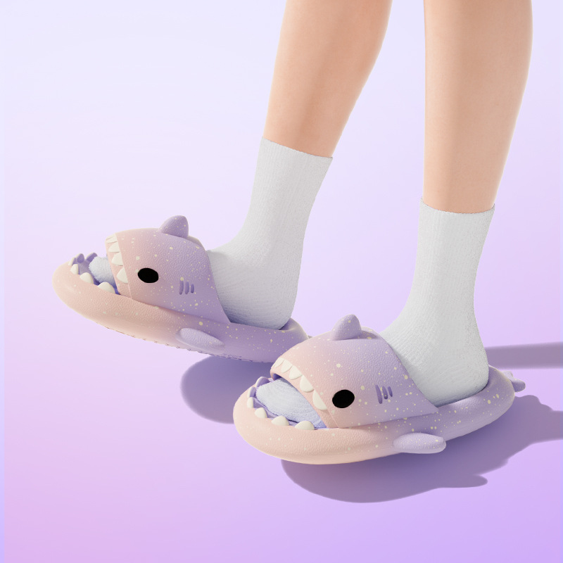 Милые тапочки с изображением а – обзор и цена Embroidery Flat Shoes