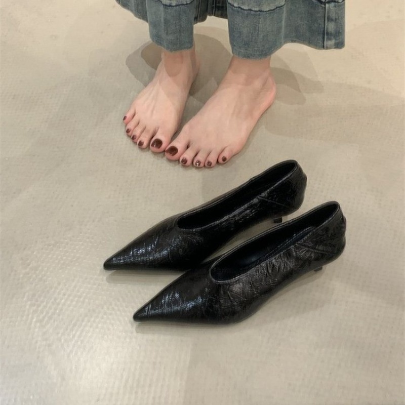 Осень 2023, новые туфли на пло – обзор и цена Embroidery Flat Shoes