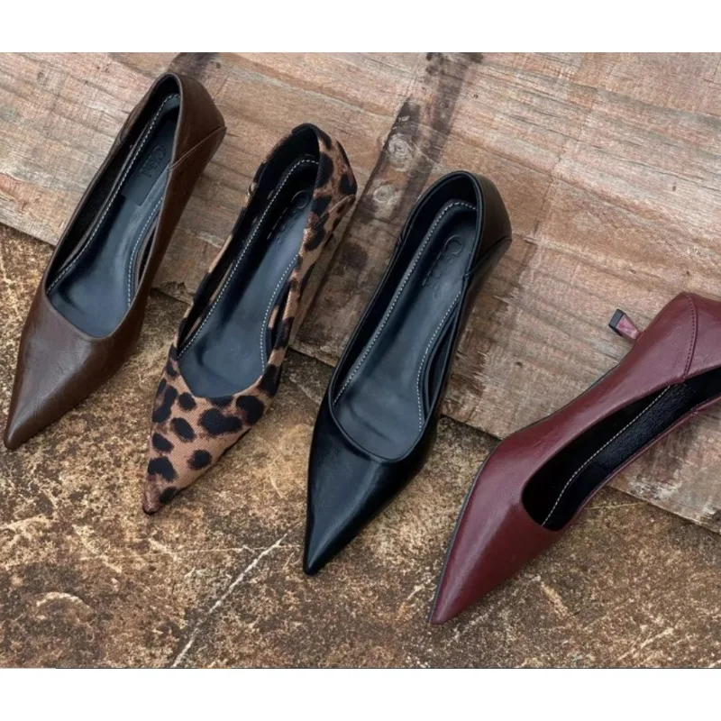 2024, женские пикантные туфли- – обзор и цена Embroidery Flat Shoes