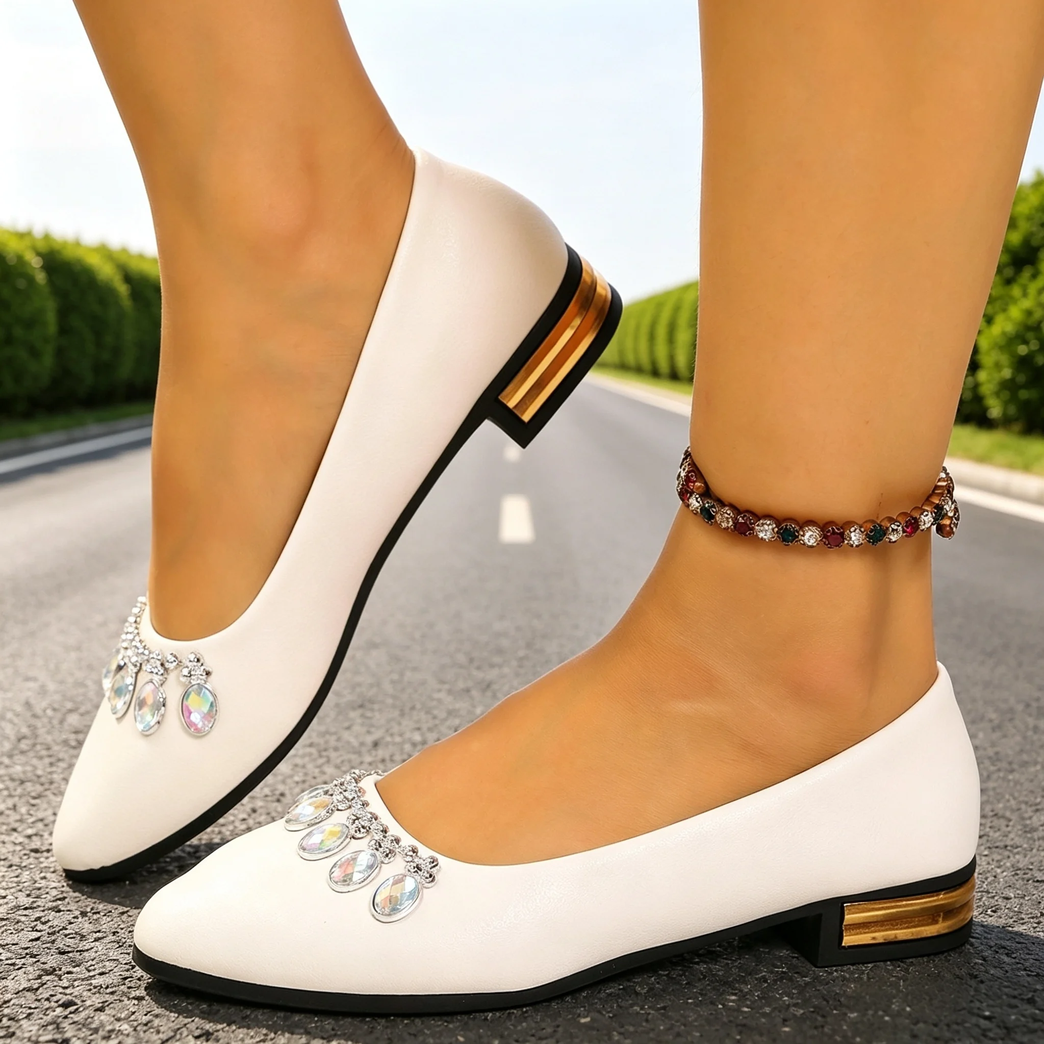 Женские балетки с заостренным  – обзор и цена Embroidery Flat Shoes