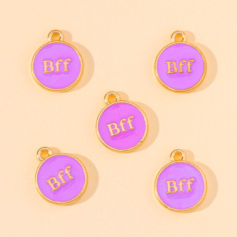Подвеска из сплава с буквами B – обзор и цена Embroidery Charm