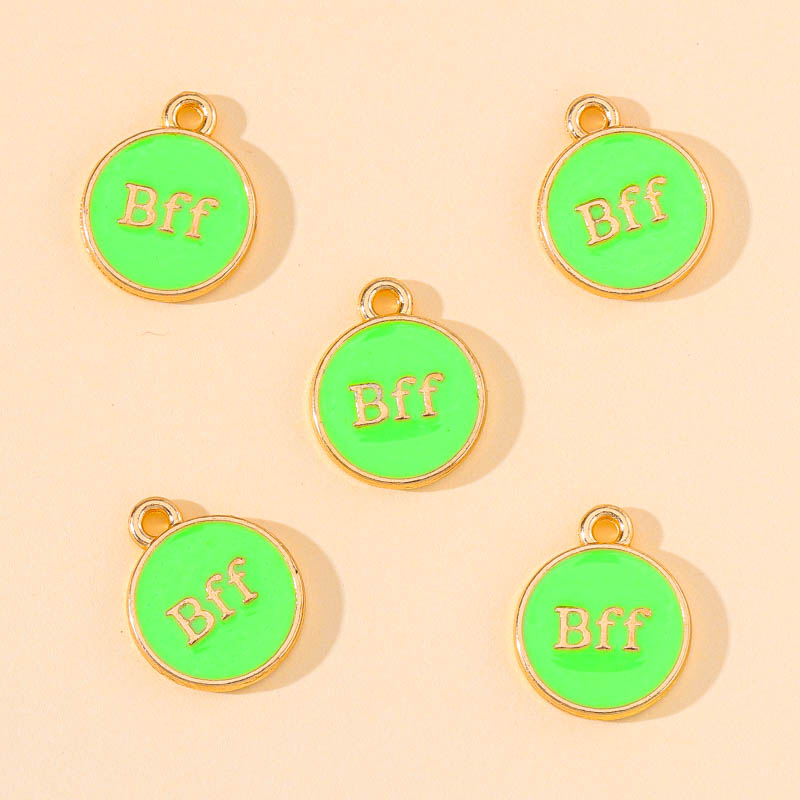 Подвеска из сплава с буквами B – обзор и цена Embroidery Charm